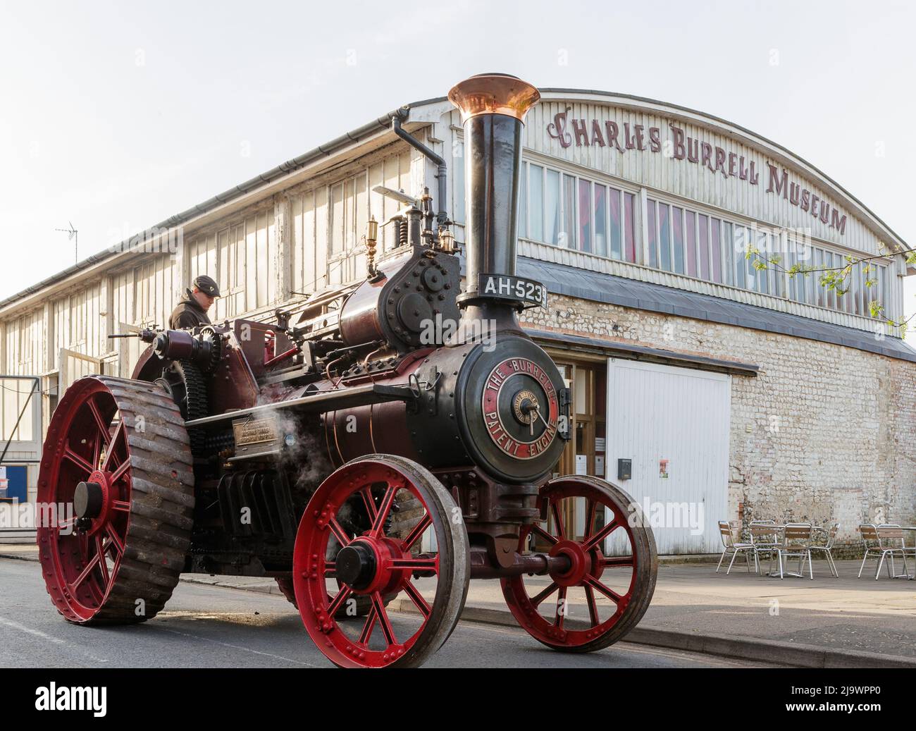 AH5239 le Burrell Patent Steam Engine est stationné à l'extérieur du musée Burrell, l'ancien atelier de peinture de Charles Burrell & Sons, Thetford, Royaume-Uni. Banque D'Images