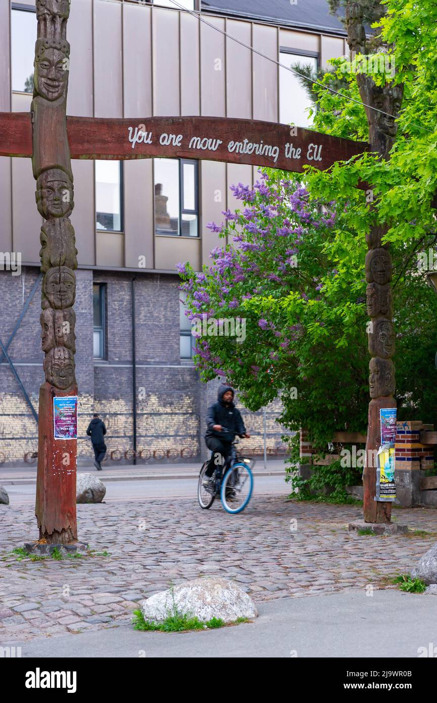 Le panneau de sortie à Christiania Free Town, Copenhague, Danemark. Vous entrez maintenant dans l'UE. Banque D'Images