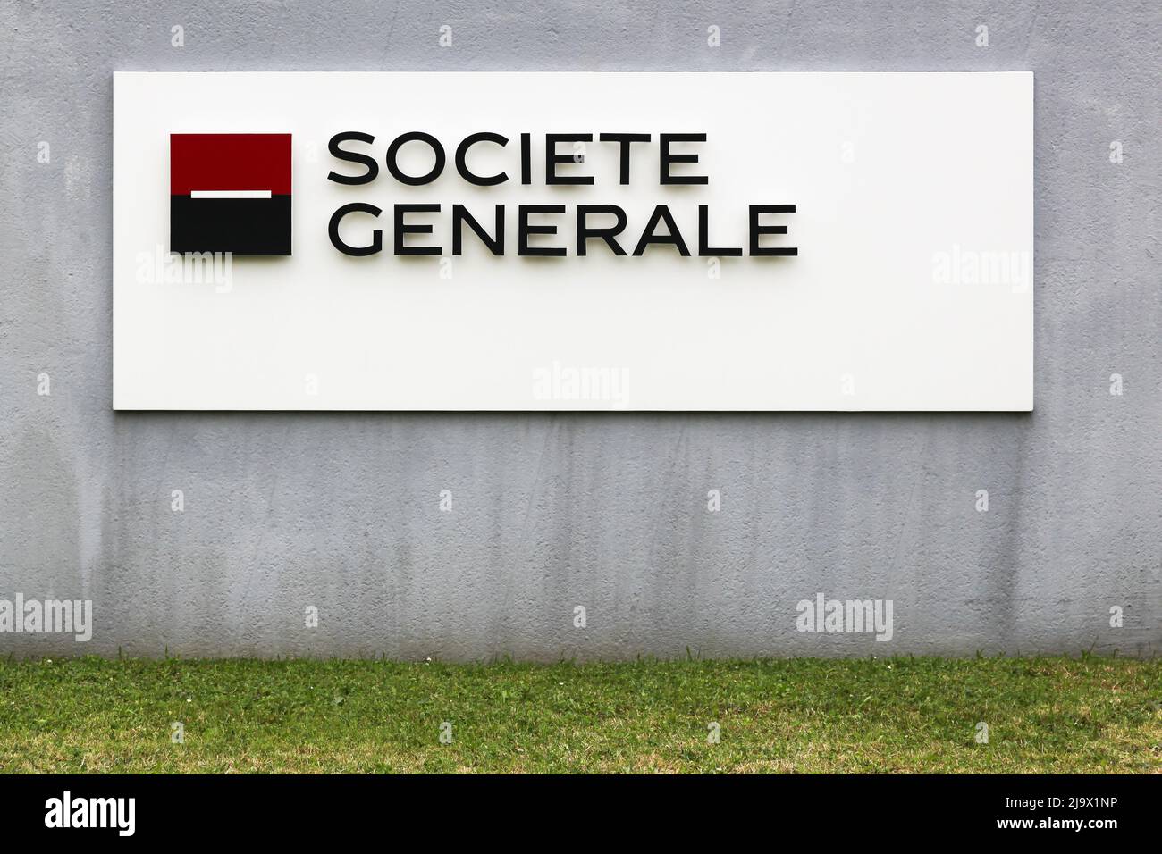 Nantes, France - 25 juin 2016 : logo de la Société générale sur un mur. Société générale est une multinationale française de services bancaires et financiers Banque D'Images