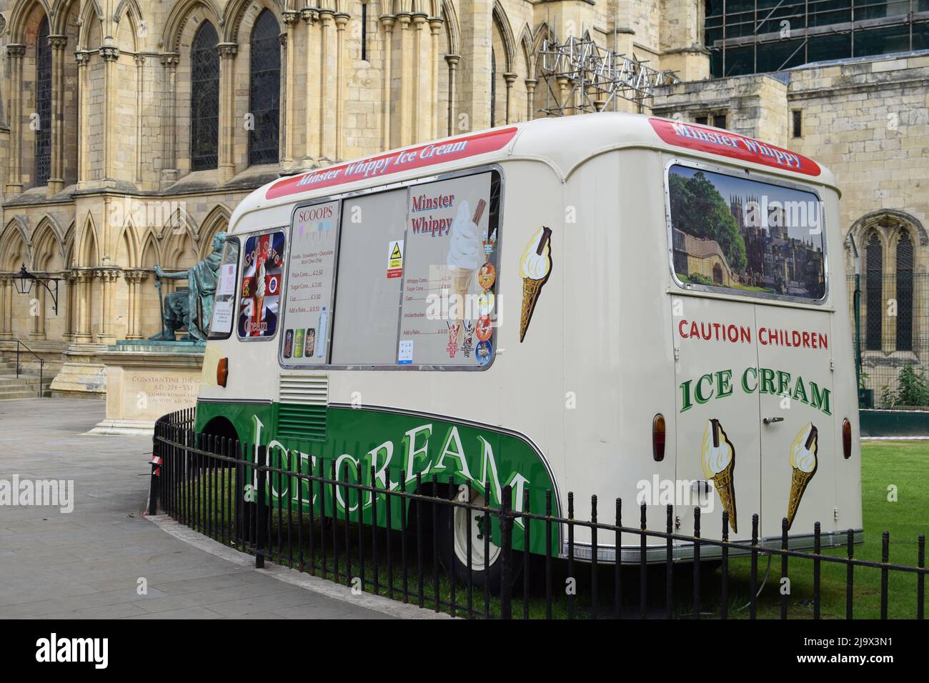 Minster Whippy Ice Cream Truck Royaume-Uni Banque D'Images