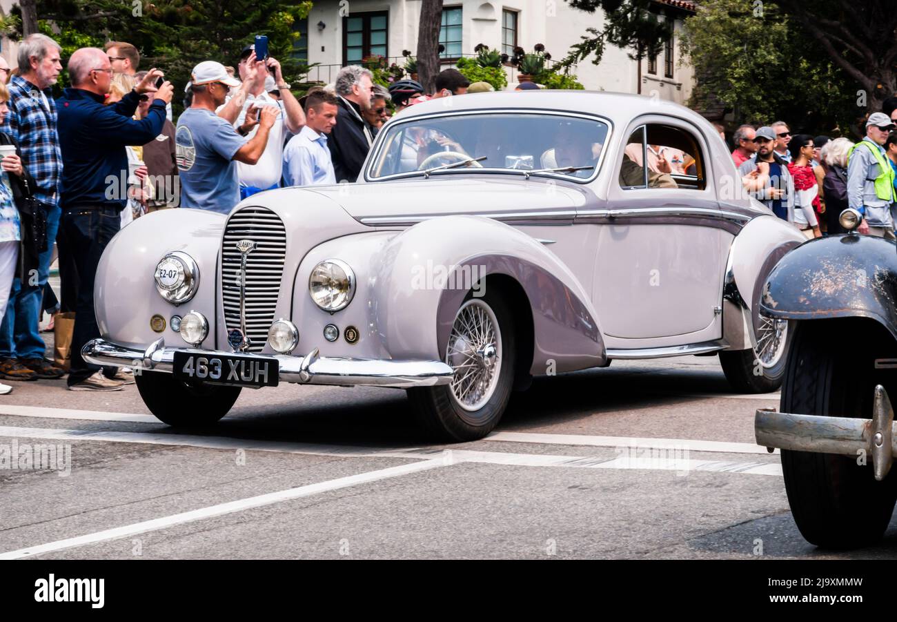 L'événement Pebble Beach Concours d'élégance sur Ocean Avenue à Carmel-by-the-Sea pendant la semaine de la voiture de Monterey Banque D'Images