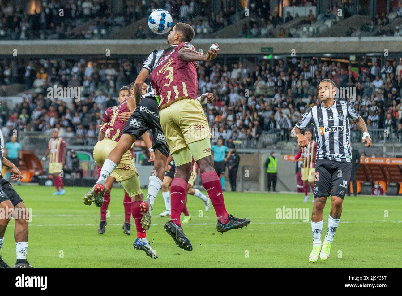 25 mai 2022, Belo Horizonte, Minas Gerais, Brasil: (INT) l'Open Air de Vibra se tient au Jockey Club de Sao Paulo. 25 mai 2022, Sao Paulo, Brésil : l'écran montre un film au Jockey‚ Club, à Sao Paulo, le plus grand cinéma en plein air du monde, qui mêle projections de films en plein air, spectacles inédits et gastronomie, mercredi (25).‚ L'édition est encore plus spéciale, car elle célèbre 20 ans de l'un des événements les plus appréciés et les plus disputés du pays. La grande séance d'ouverture de l'événement, avec la projection du‚-Doctor Estranho no Multiverso da Banque D'Images