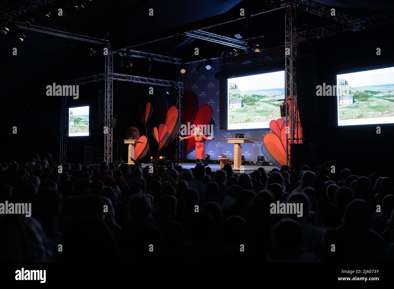 Hay-on-Wye, pays de Galles, Royaume-Uni. 26th mai 2022. Cressida Cowell parle de son dernier livre The Wizards of Once: Never and Forever, au Hay Festival 2022, pays de Galles. Crédit : Sam Hardwick/Alamy. Credit: SHP / Alay Live News Banque D'Images