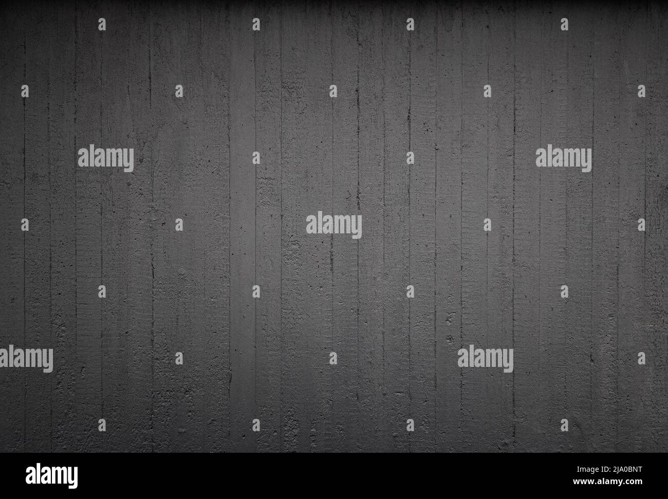 Vue avant du mur en béton gris foncé. Fond de grunge texturé abstrait plein format haute résolution. Copier l'espace. Banque D'Images