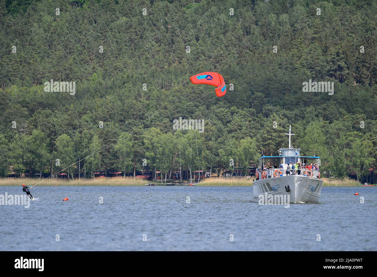 Doksy, République tchèque. 26th mai 2022. Croisière du bateau sur le lac Macha (Machovo jezero) à Doksy, République Tchèque, 26 mai 2022. Crédit : vit Cerny/CTK photo/Alay Live News Banque D'Images