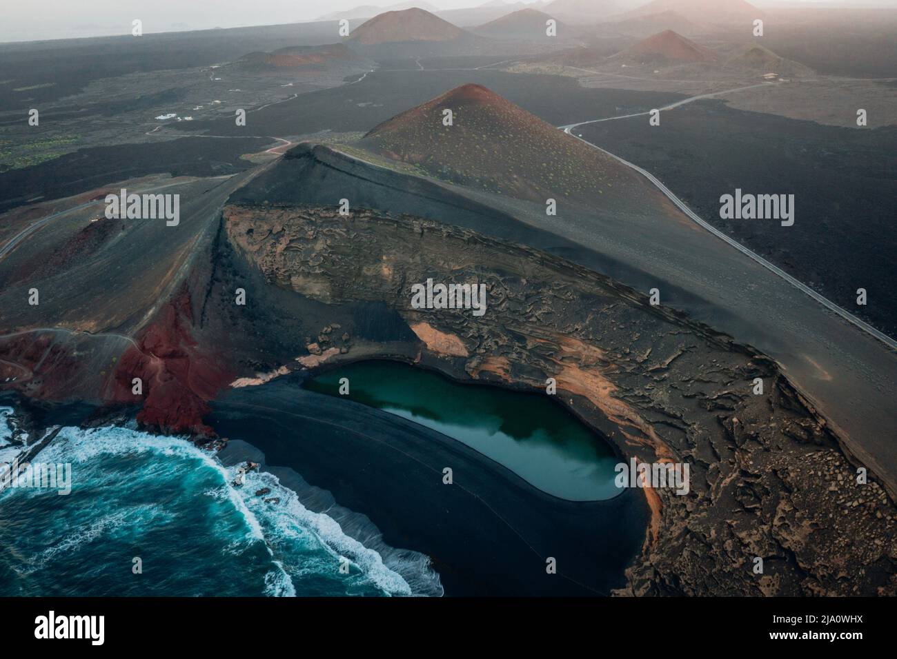 El Golfo - Lanzarote Drone tourné Photo Stock - Alamy