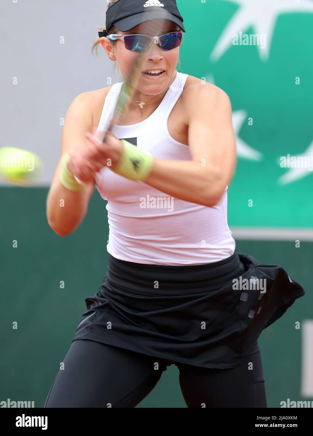 Paris, France. 26th mai 2022. US Katie Volynets joue contre Elena Rybakina au Kazakhstan lors de leur match de tennis Open à Roland Garros près de Paris, en France, le jeudi 26 mai 2022. Rynakina a gagné 6-4, 6-0. Photo de Maya Vidon-White/UPI crédit: UPI/Alay Live News Banque D'Images