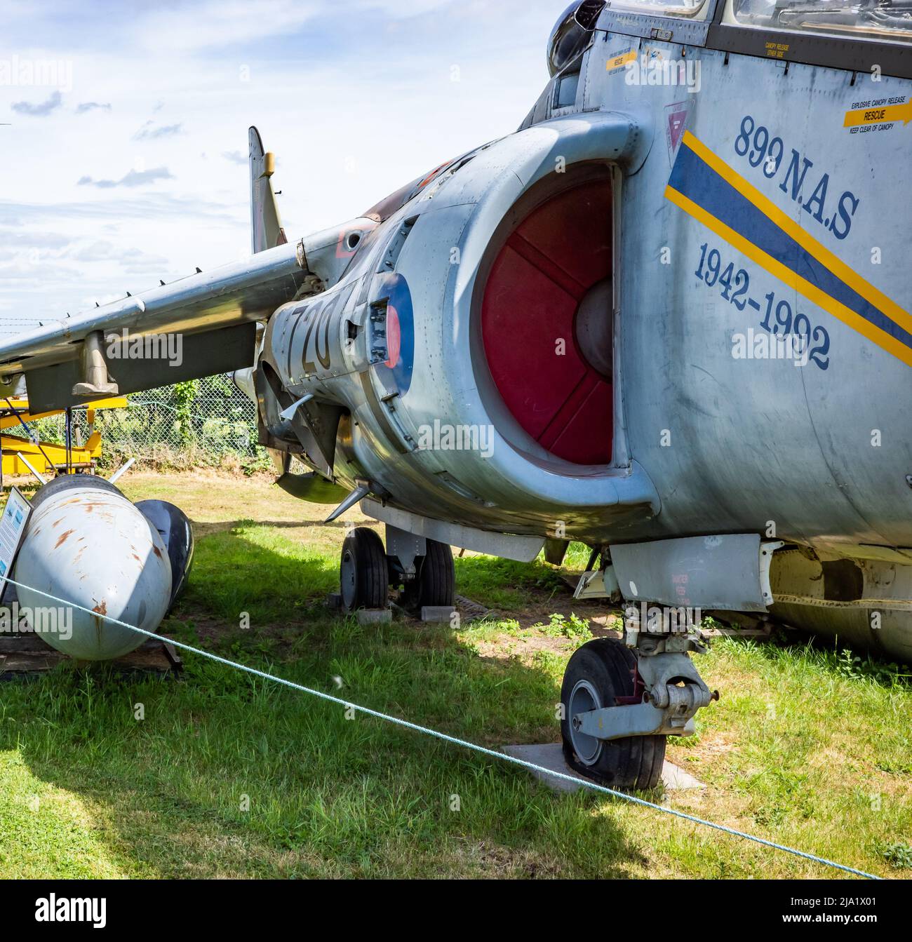 Norwich, Norfolk, Royaume-Uni – mai 22 2022. Vue latérale d'un avion de saut Harrier exposé dans un musée de l'aviation Banque D'Images