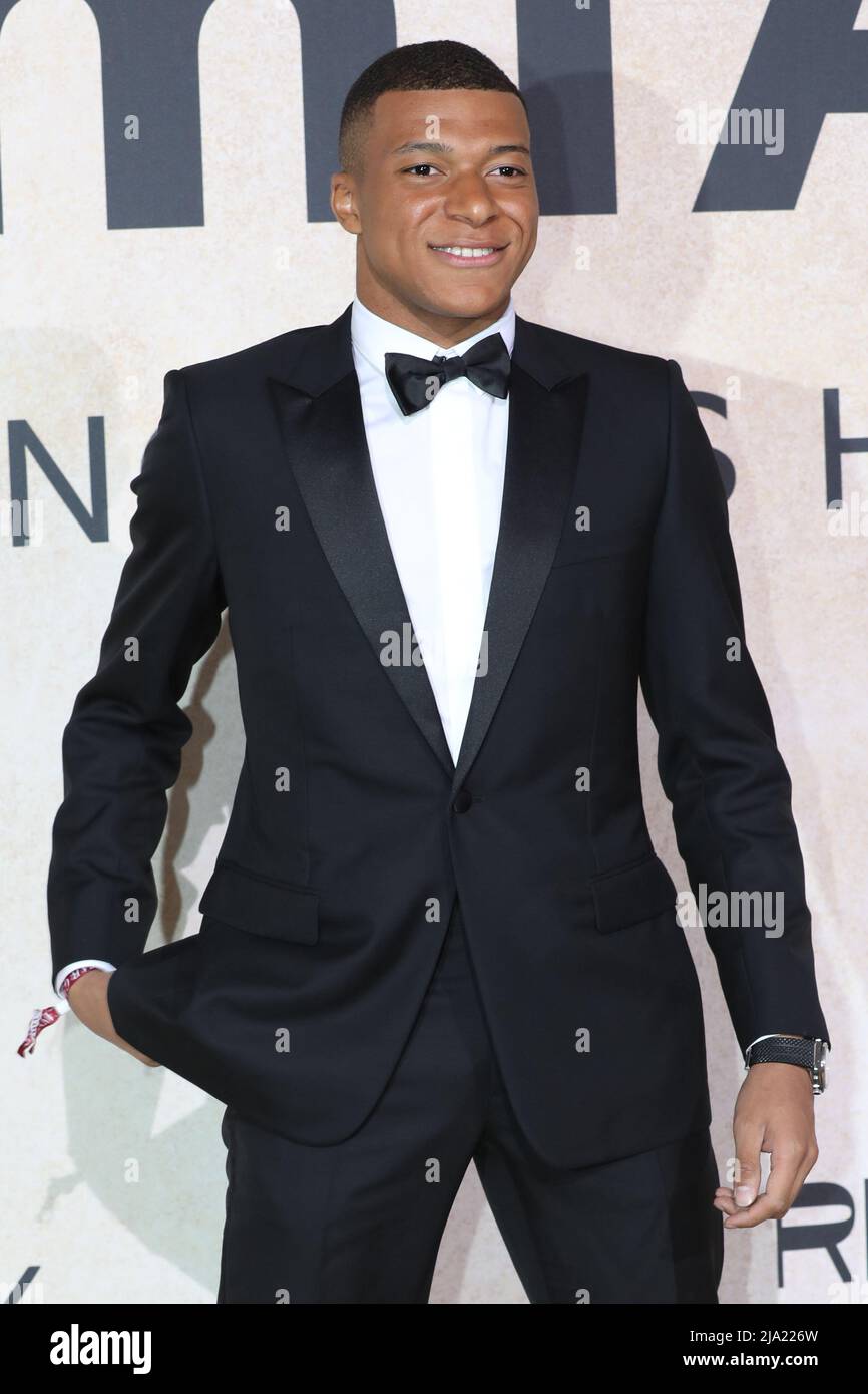 27 mai 2022, Cannes, Côte d'Azur, France: KYLIAN MBAPPE de France participe au gala amfAR de Cannes pendant le Festival annuel du film de Cannes 75th (Credit image: © Mickael Chavet/ZUMA Press Wire) Banque D'Images