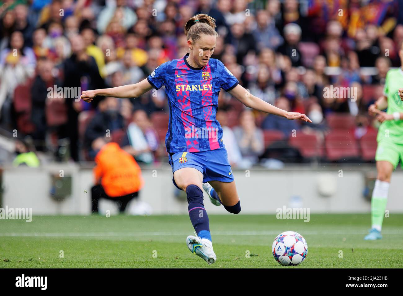 BARCELONE - APR 22 : Caroline Graham Hansen en action lors du match de l'UEFA Women's Champions League entre le FC Barcelone et VfL Wolfsburg au camp Banque D'Images