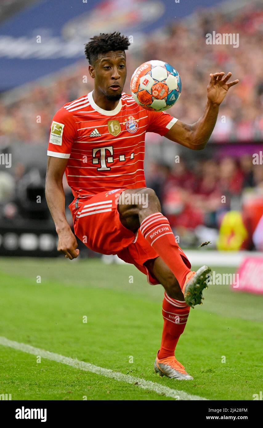 Kingsley Coman FC Bayern Munich FCB sur le ballon, action, découpe, Allianz Arena, Munich, Bavière, Allemagne Banque D'Images