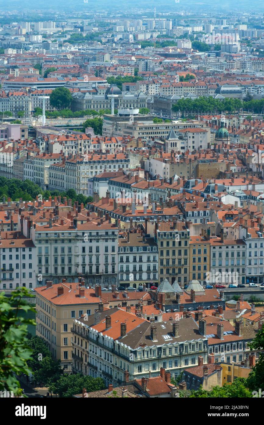 Lyon, France - 10 mai 2022 : vue panoramique sur la belle ville de Lyon Banque D'Images