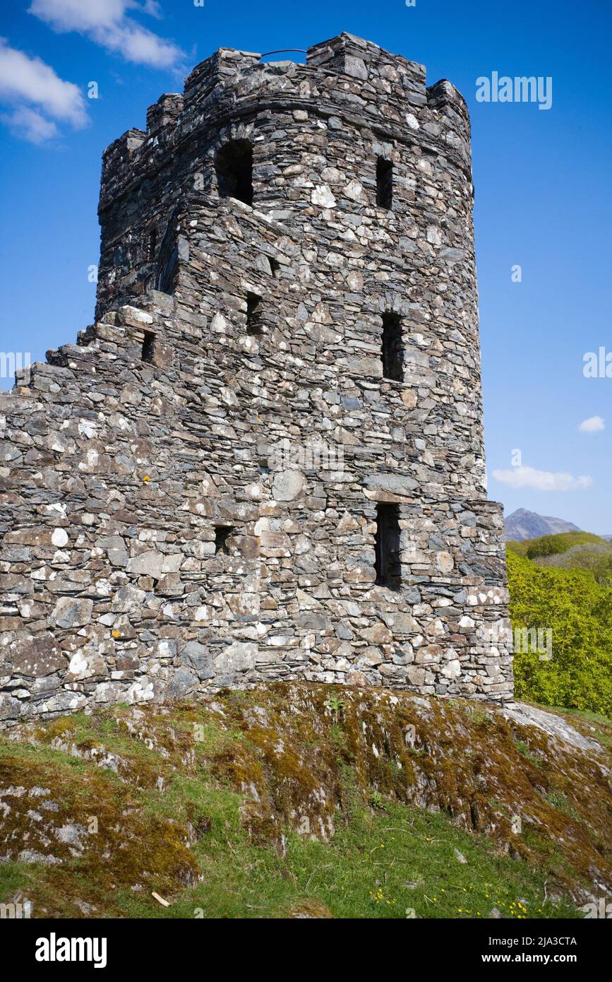 Le faux château de folley à Plas Brondanw dans le nord du pays de Galles Banque D'Images