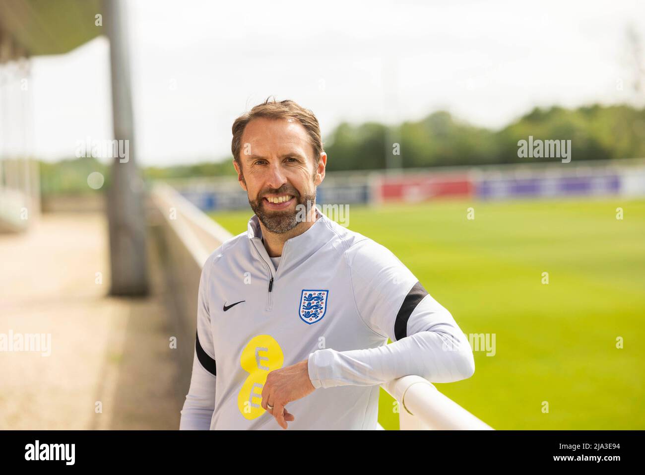 EDITORIAL LE directeur de l'Angleterre, Gareth Southgate, lance la campagne « mangez bien, jouez bien », un partenariat entre M&S Food et les équipes nationales de football de l'Angleterre pour encourager des choix alimentaires plus sains. Date de publication : vendredi 27 mai 2022. Banque D'Images
