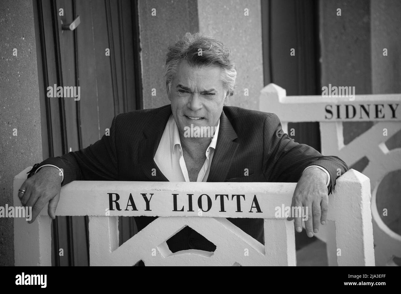 Photo du dossier datée du 9 septembre 2014 - Photocall hommage à Ray Liotta sur les conseils d'administration du Festival du Cinéma américain de Deauville, France, 40th. - L'acteur Ray Liotta est mort à 67 ans. Liotta était en République Dominicaine tournage du film eaux dangereuses, quand il est mort dans son sommeil. Photo de Julien Reynaud/APS/ABACAPRESS.COM Banque D'Images