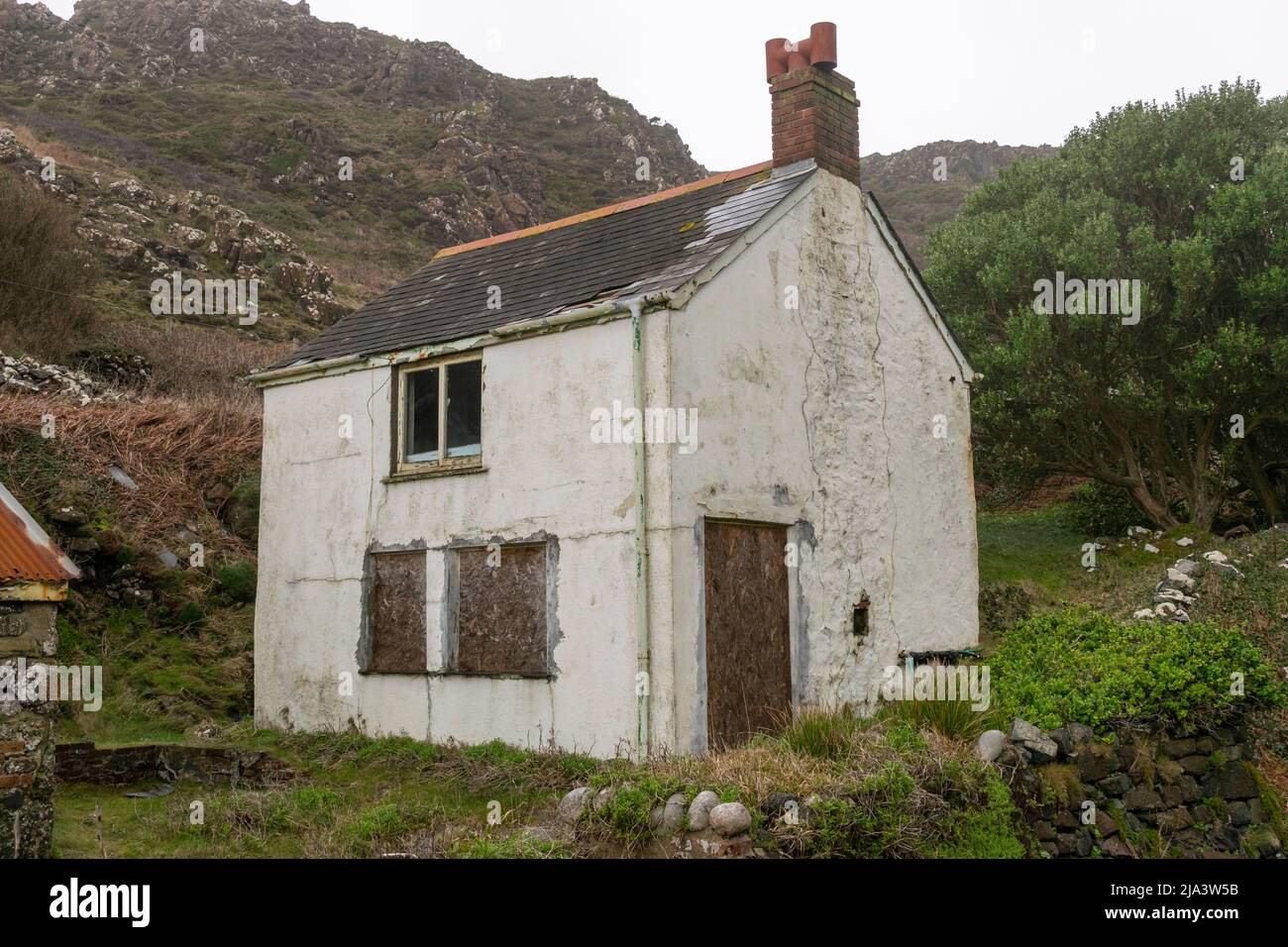 Chalets ruraux abandonnés à Kynance Cove, Cornwall Banque D'Images