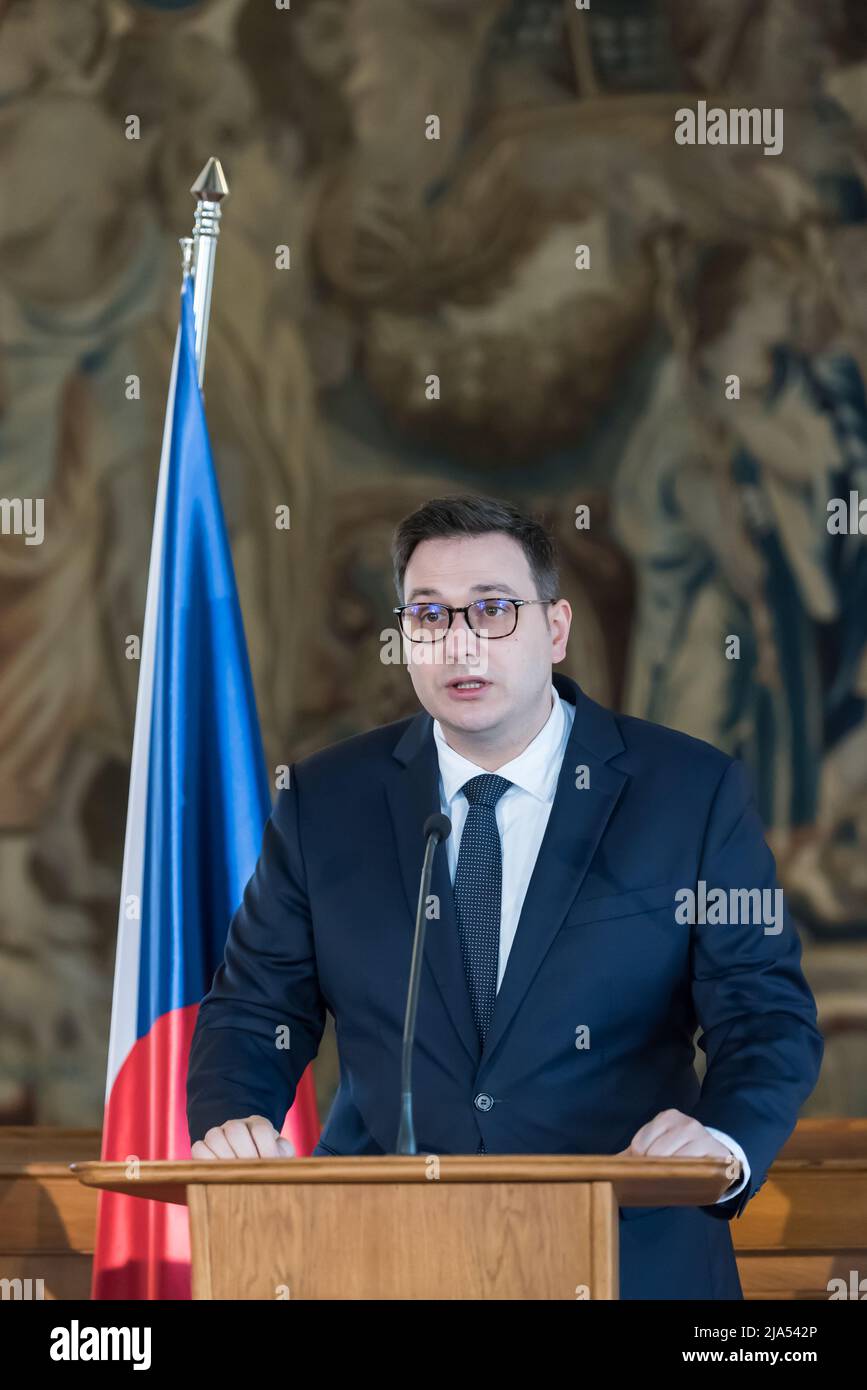 Prague, République tchèque. 27th mai 2022. Le ministre tchèque des Affaires étrangères, Jan Lipavsky, a été vu lors d'une conférence de presse commune à Prague. Liz Truss, ministre britannique des Affaires étrangères, du Commonwealth et du développement, a visité la République tchèque et rencontré le ministre tchèque des Affaires étrangères, Jan Lipavsky. (Photo de Tomas Tkachik/SOPA Images/Sipa USA) crédit: SIPA USA/Alay Live News Banque D'Images