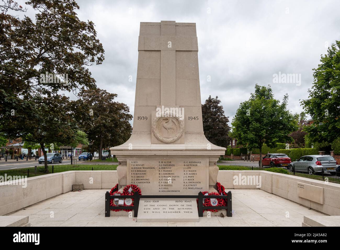 Mémorial de guerre du village de Cranleigh, Surrey, Angleterre, Royaume-Uni Banque D'Images