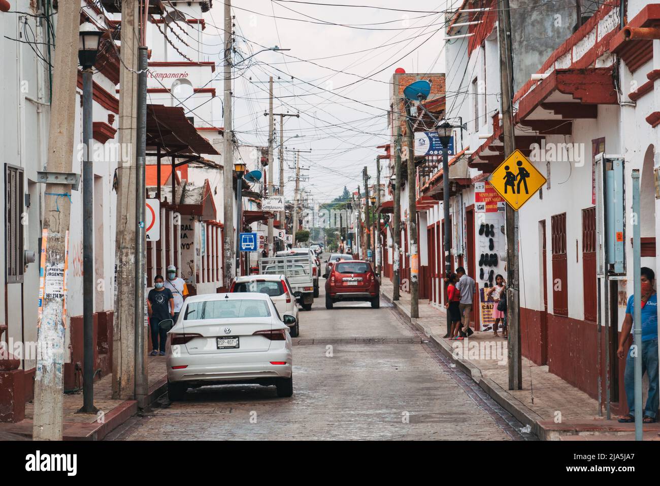 Une rue de Chiapa de Corzo, l'une des plus anciennes villes coloniales espagnoles de l'État du Chiapas, au Mexique Banque D'Images