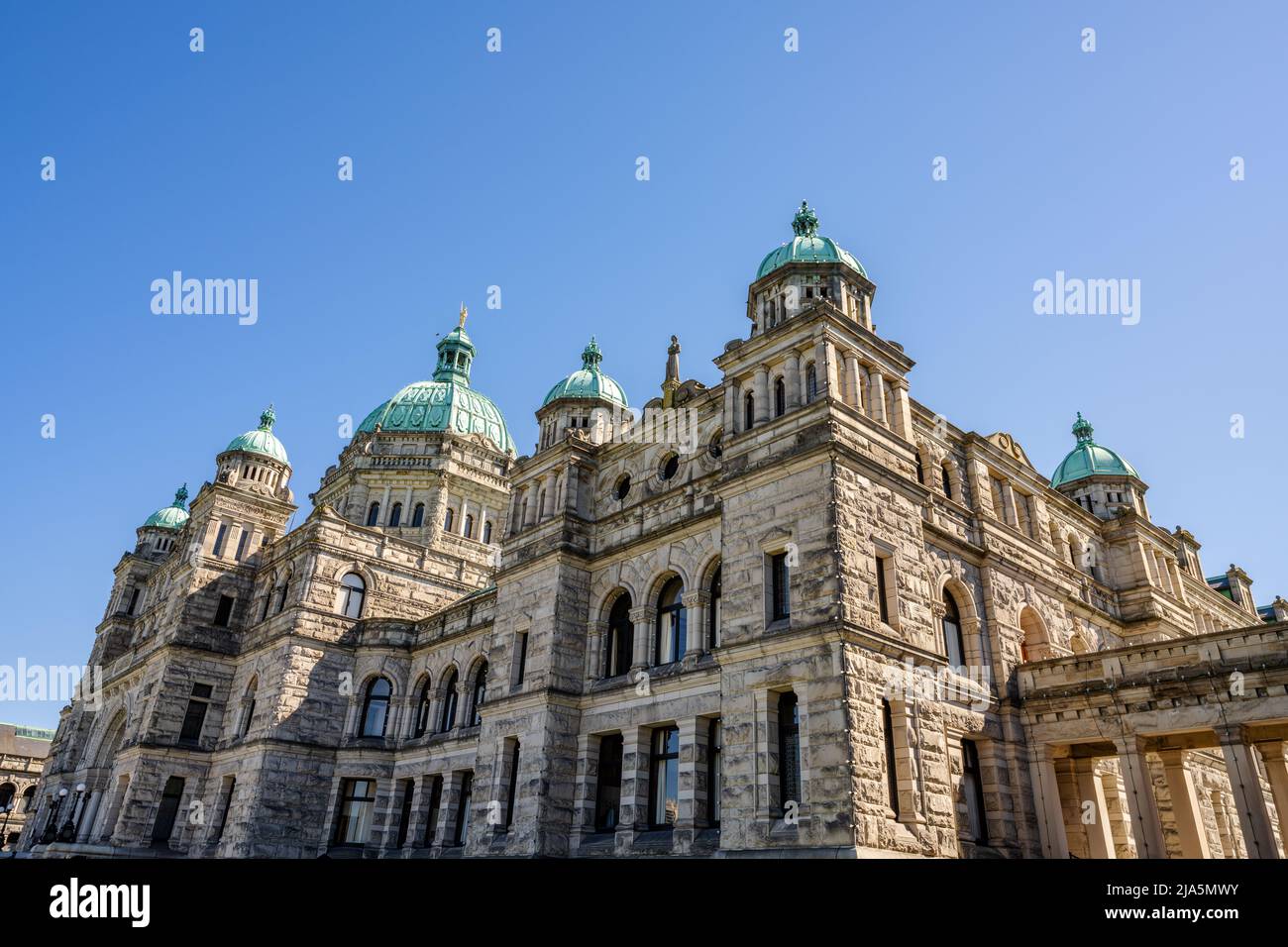 Victoria, C.-B., Canada - 14 avril 2021 : édifices du Parlement de la Colombie-Britannique. Assemblée législative de la Colombie-Britannique. Banque D'Images