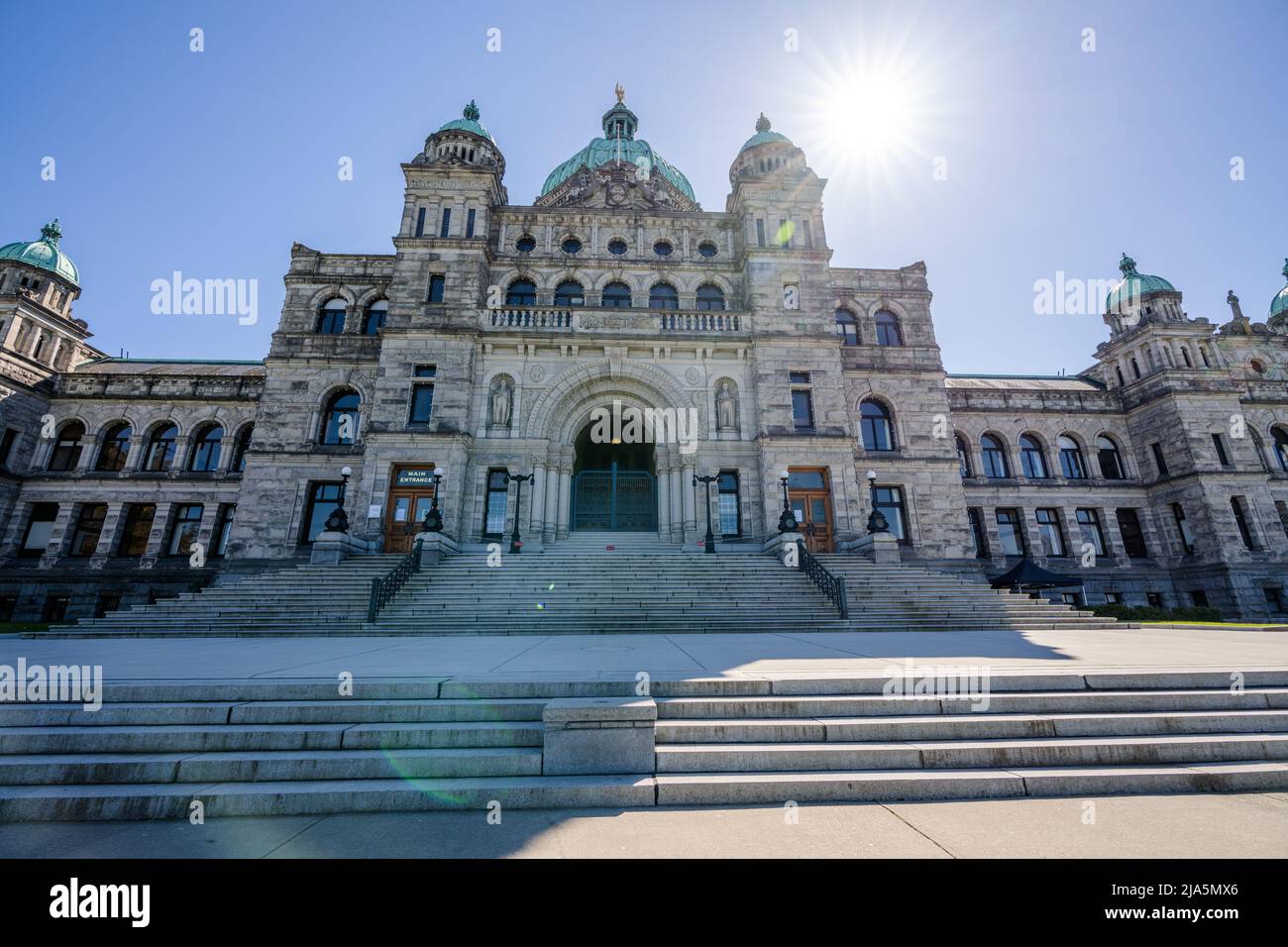 Victoria, C.-B., Canada - 14 avril 2021 : édifices du Parlement de la Colombie-Britannique. Assemblée législative de la Colombie-Britannique. Banque D'Images