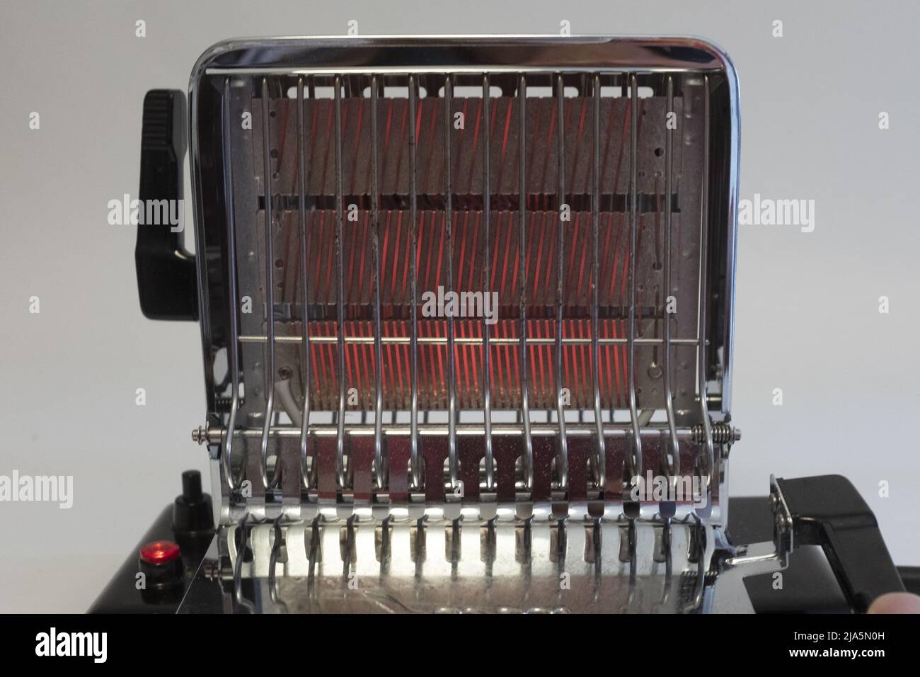 Vintage toaster Banque de photographies et d'images à haute résolution -  Alamy