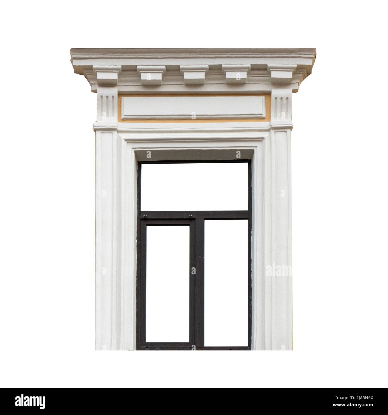 Fenêtre en vitraux au design extérieur classique. Isolé Banque D'Images