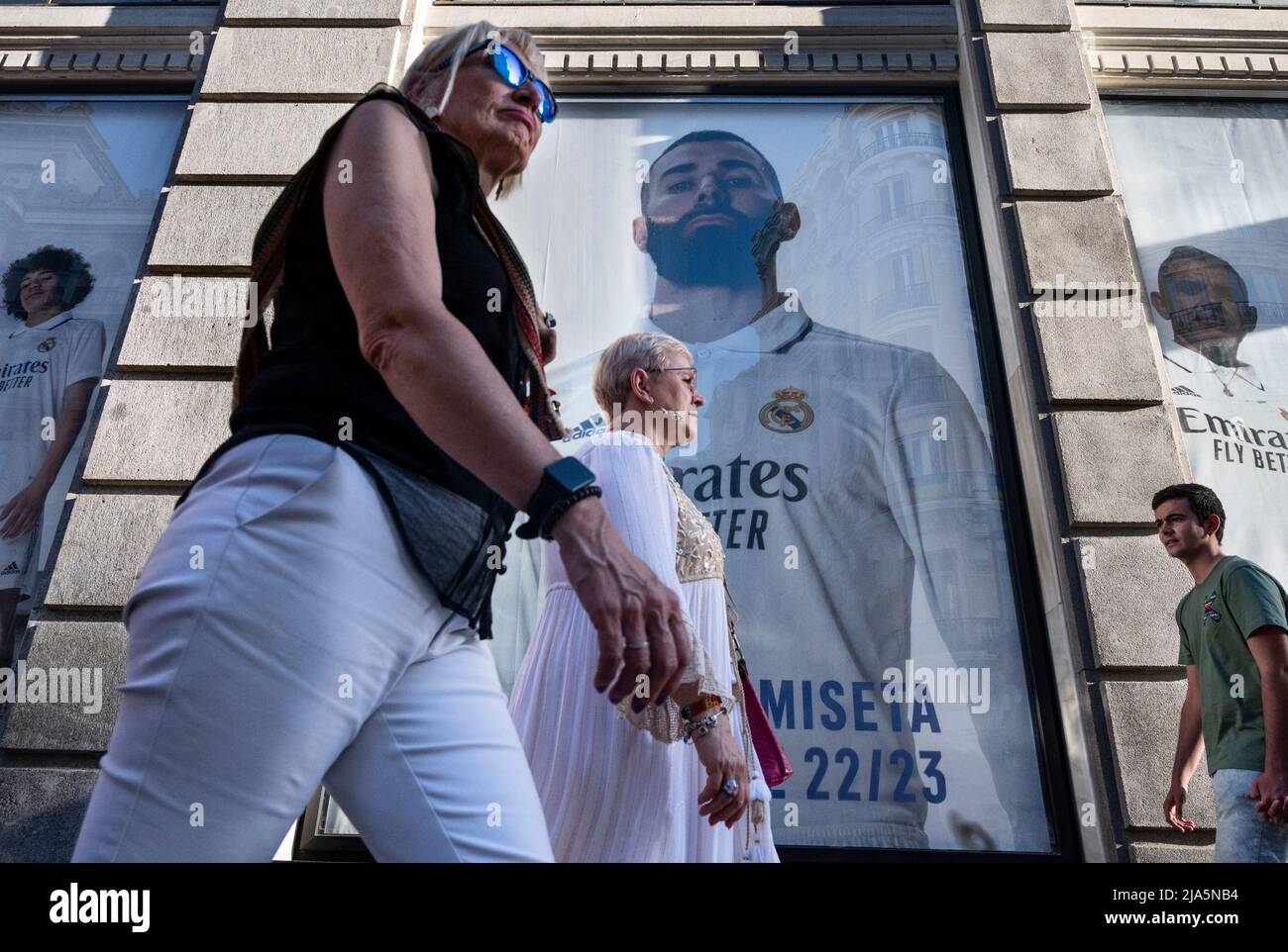 Real madrid football club logo Banque de photographies et d'images à haute  résolution - Alamy