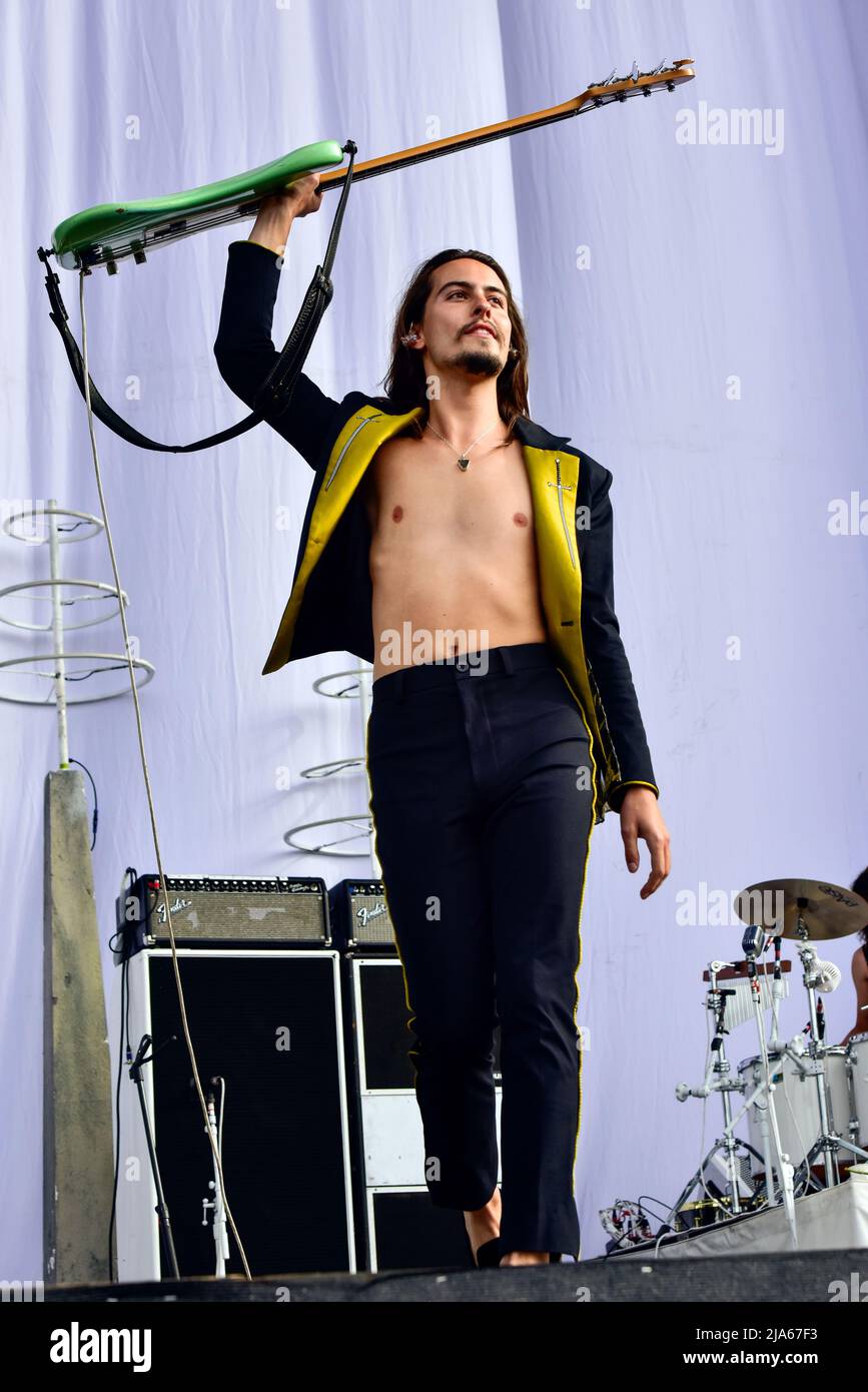 Napa, Californie, États-Unis. 27th mai 2022. Sam Kiszka, de Greta Van Fleet, se présentant sur scène le 1 jour du Festival de musique de BottleRock 2022. Crédit : Ken Howard/Alay Live News Banque D'Images