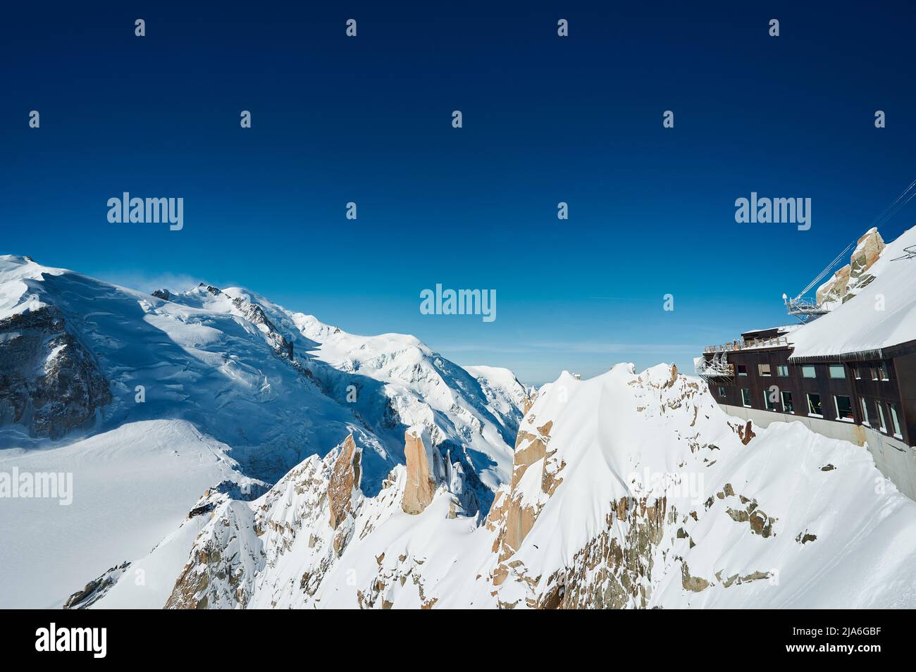 Paysage au sommet de l'aiguille du midi dans la vallée du Mont blanc de Chamonix, France Banque D'Images
