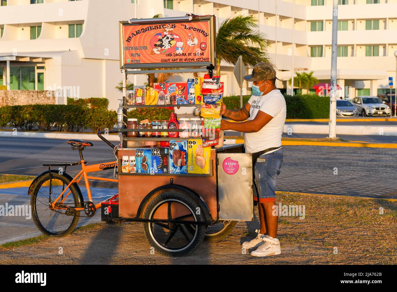 Street food stall, sur le Malecon, Campeche Mexique Banque D'Images