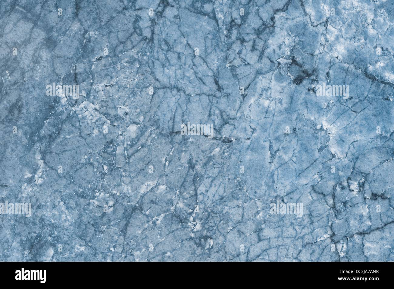 Surface bleue marbre ou pierre de granit abstrait motif salle de bains design texture arrière-plan. Banque D'Images