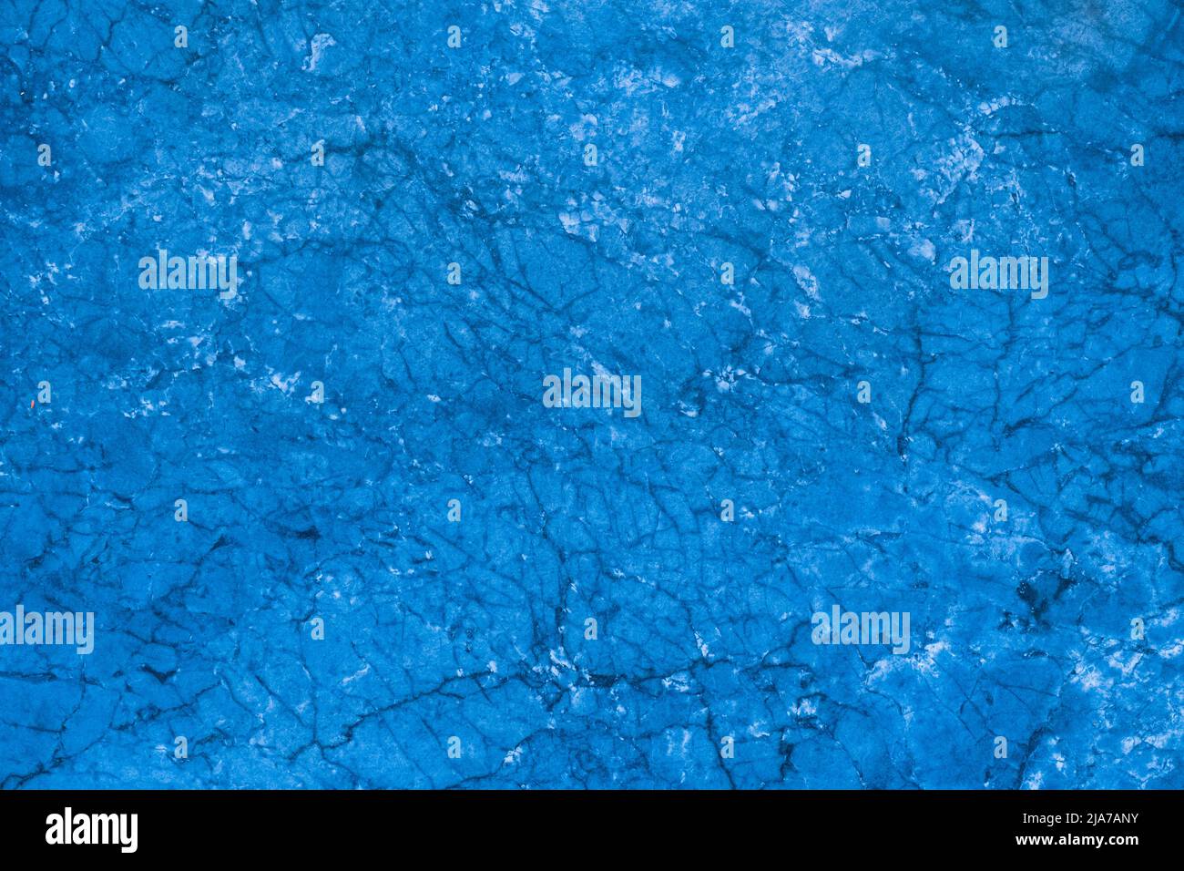 Surface bleue marbre ou pierre de granit abstrait motif salle de bains design texture arrière-plan. Banque D'Images