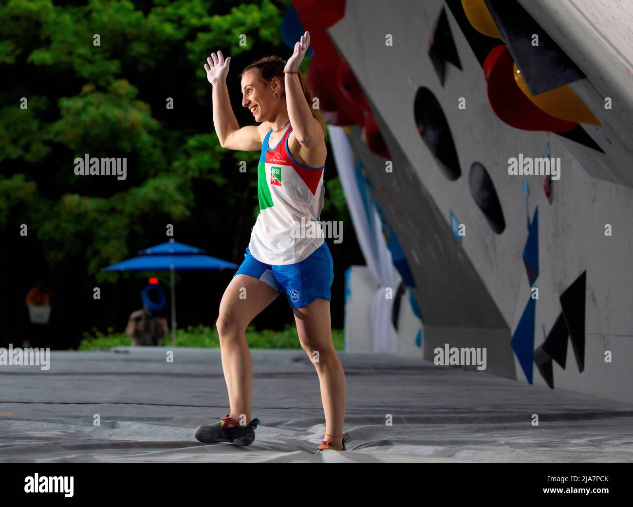 Séoul, Corée du Sud. 8th mai 2022. Camilla Moroni (ITA), 8 mai 2022 - escalade sportive : finale de Boulder féminin lors de la coupe du monde d'escalade IFSC Séoul 2022 au stade d'escalade Jungnang à Séoul, Corée du Sud. Credit: Lee Jae-won/AFLO/Alay Live News Banque D'Images