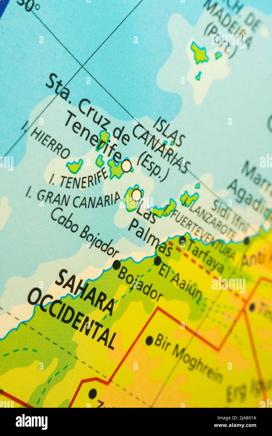Carte orographique des îles Canaries, de l'Espagne et du Sahara occidental. Avec références en espagnol. Concept de cartographie, de voyage, de géographie. AP différentiel Banque D'Images