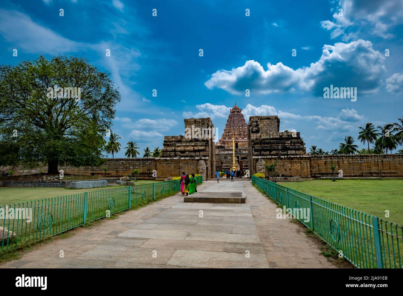 Temple indien. Grande architecture hindoue dans le temple Gangaikonda Chola Puram, Inde du Sud. Banque D'Images