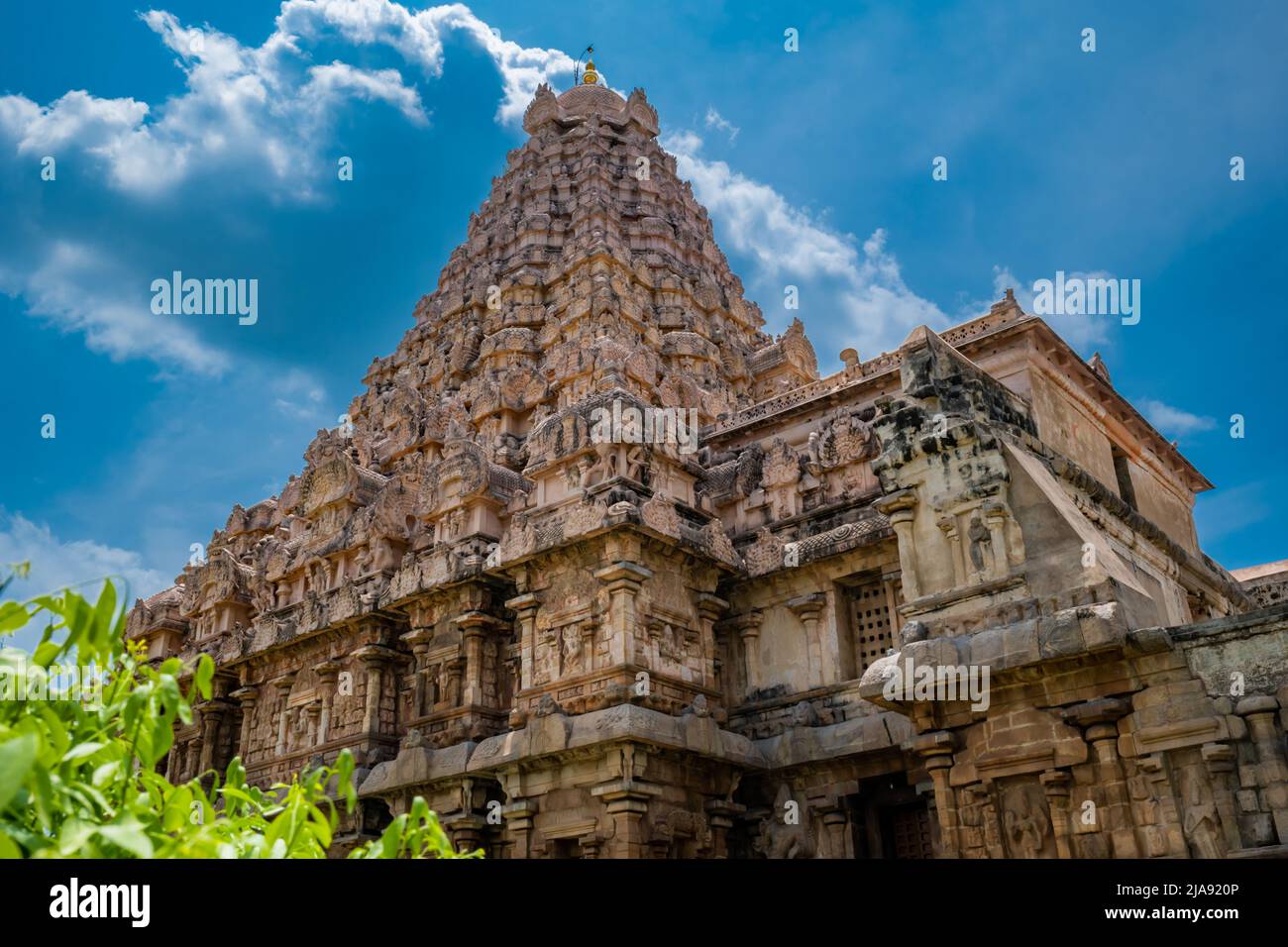 Temple indien. Grande architecture hindoue dans le temple Gangaikonda Chola Puram, Inde du Sud. Banque D'Images