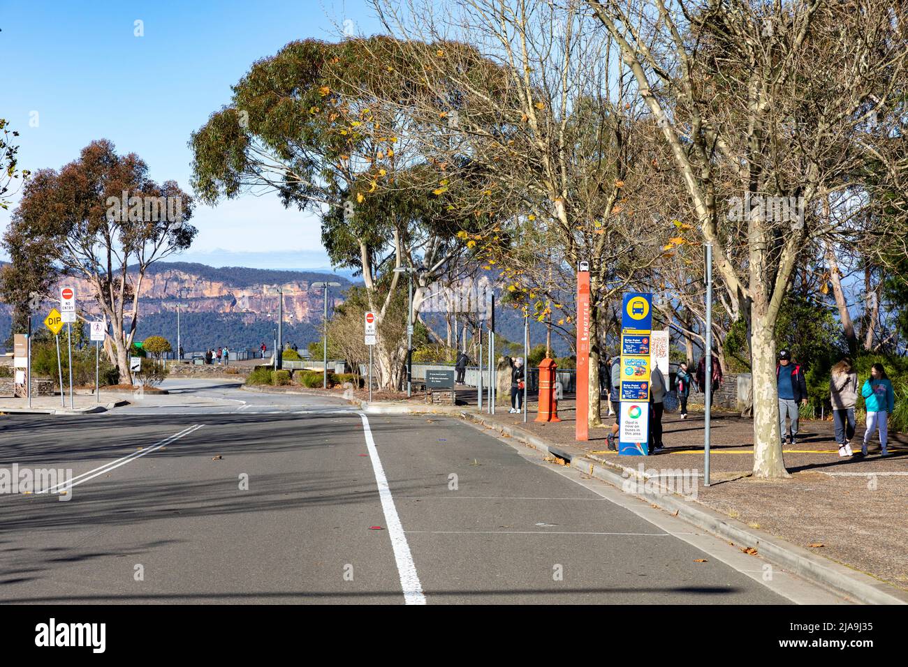 Echo point Katoomba dans les Blue Mountains australiennes de Nouvelle-Galles du Sud, avec vue sur la vallée de Jamison et le mont Solitary, Nouvelle-Galles du Sud, Australie Banque D'Images