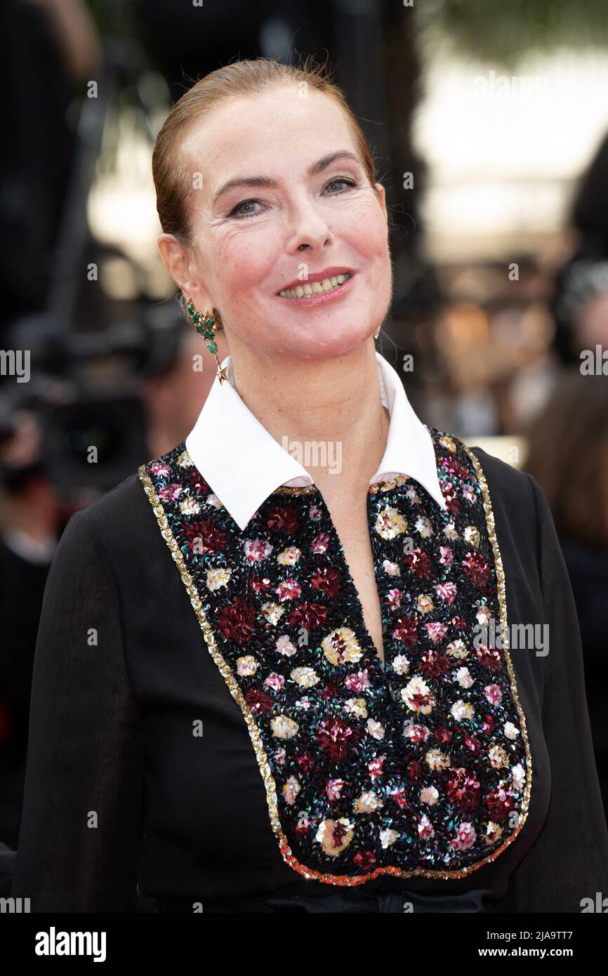 Carole bouquet assiste à la cérémonie de clôture du tapis rouge du ...
