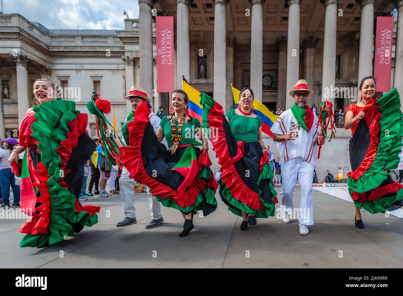 Des artistes colombiens protestent à Londres. Banque D'Images