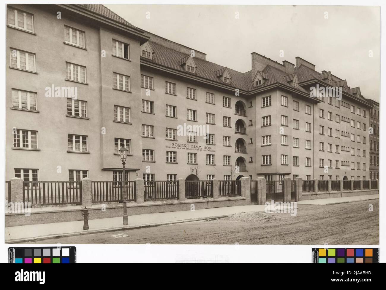 20, Vorgartenstraße 75-77-Robert-Blum-Hof. Carl (Karl) Zapletal (1876-1941), photographe Banque D'Images