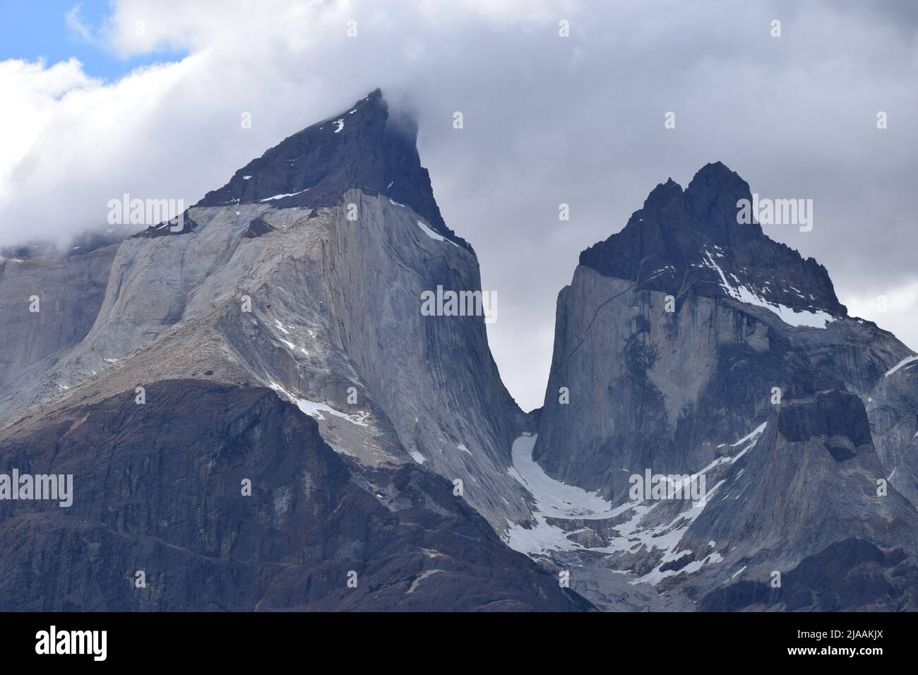 Vue sur Cuernos del Paine dans le parc national Torres del Paine au Chili, en Amérique du Sud Banque D'Images