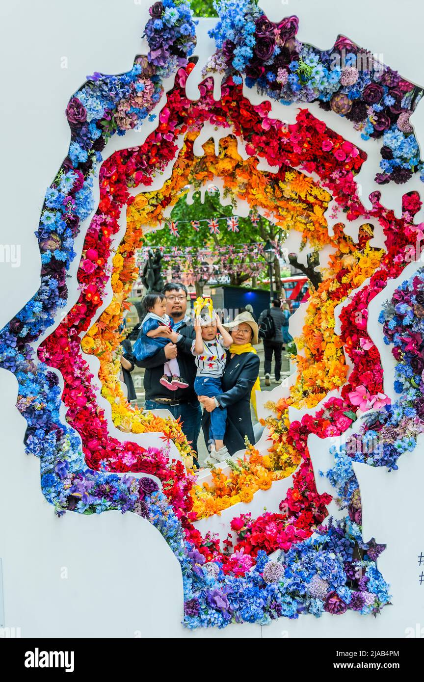 Londres, Royaume-Uni. 29th mai 2022. Il y a généralement un thème royal pour célébrer le Jubilé de platine de la Reine à Chelsea in Bloom, en marge du salon des fleurs de RHS Chelsea 2022. Crédit : Guy Bell/Alay Live News Banque D'Images