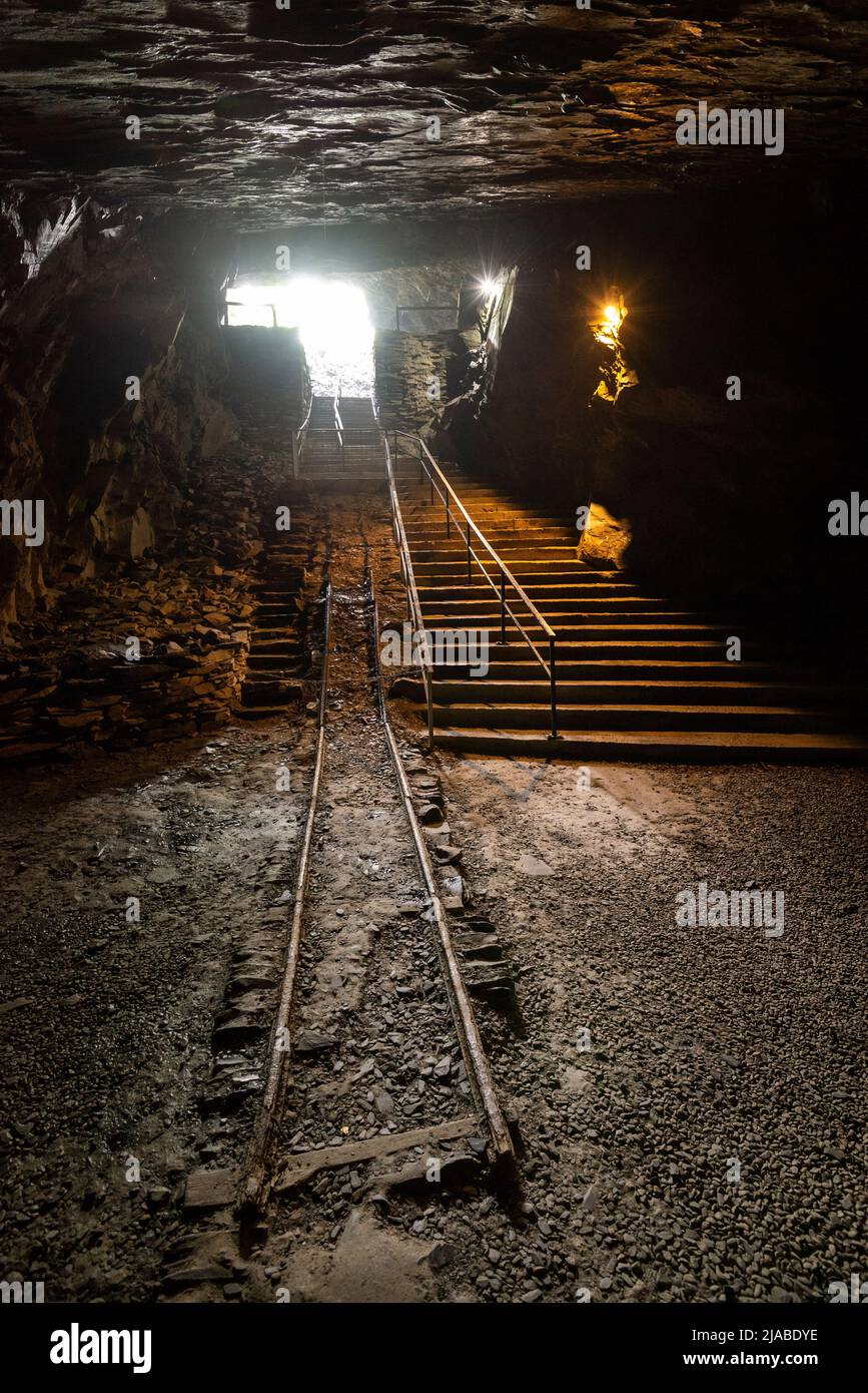 Grottes de Llanfair Slate près de Harlech, dans le nord du pays de Galles. Une fascinante attraction touristique historique avec des visites autoguidées sous terre. Banque D'Images
