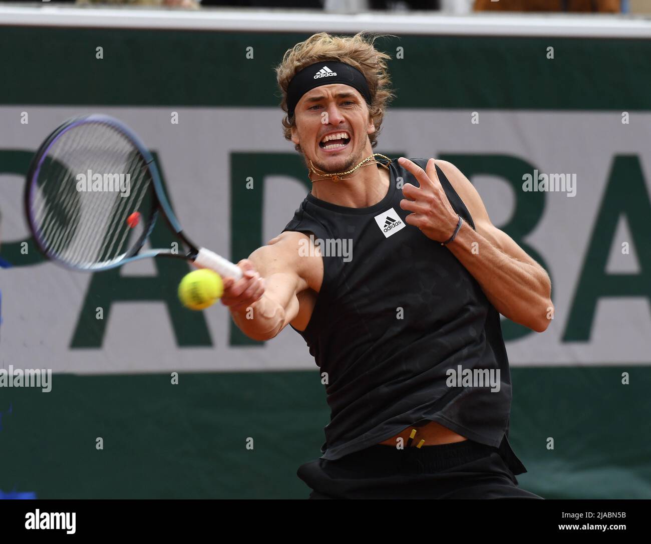 Paris, France. 29th mai 2022. Roland Garros Paris Français ouvert 2022 jour 8 29052022 Alexander Zverev (GER) remporte le quatrième tour de match crédit: Roger Parker/Alay Live News Banque D'Images