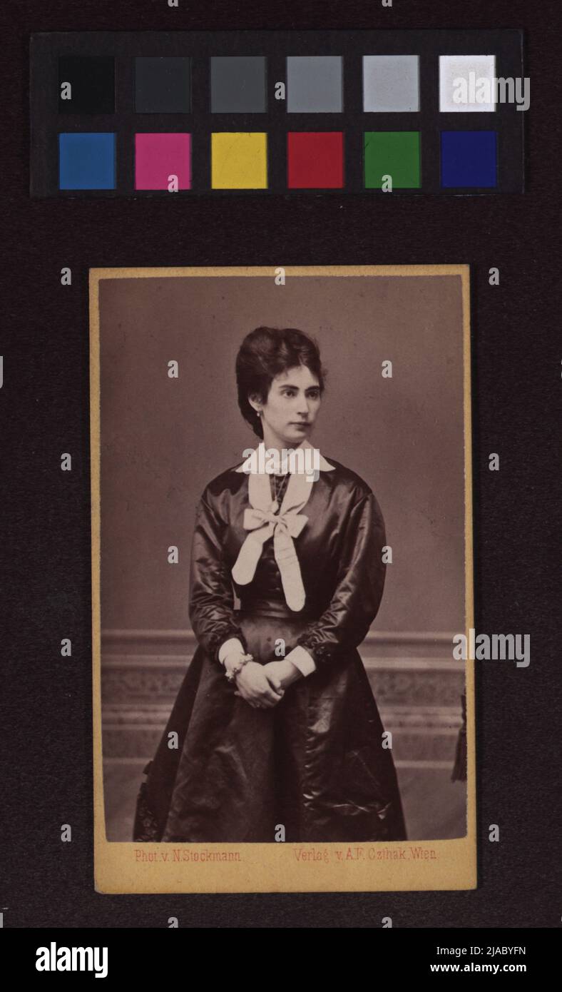 Charlotte Deckner (1846-1887), violoniste, violoniste, professeur de violon. Adolf F. Czihak († 1883), maison d'édition, Nicolaus Stockmann (1830-1905), photographe Banque D'Images