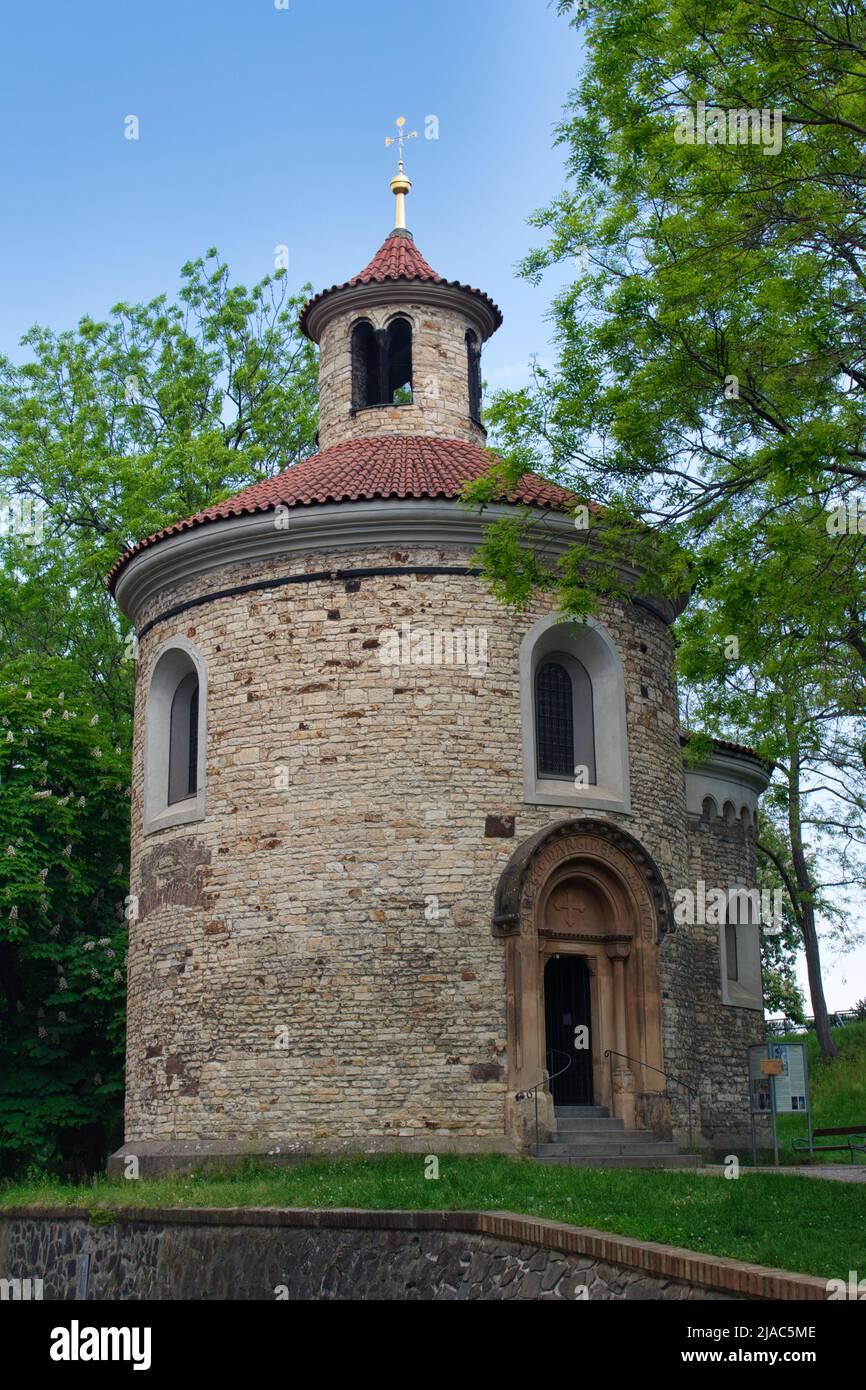 Rotonde de St Martin à Prague le jour du printemps. Vysehrad. UNESCO patrimoine tchèque. Banque D'Images Rotonde de St Martin à Prague le jour du printemps. Vysehrad. UNESCO patrimoine tchèque. Banque D'Images