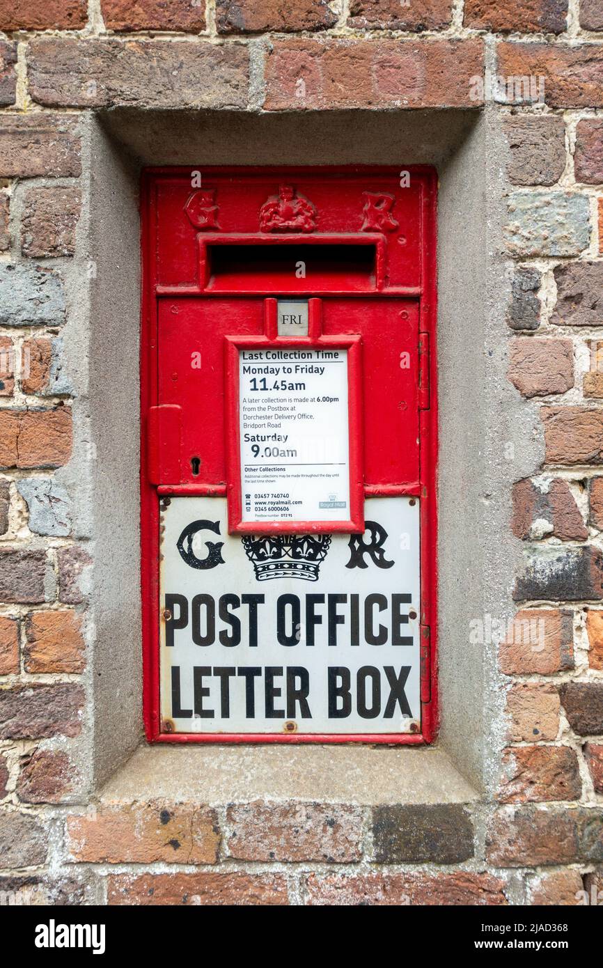 GR George Fifth, George Rex,1910 - 1936,Bureau de poste,boîte aux lettres,Moreton Village,Dorset,Angleterre Banque D'Images