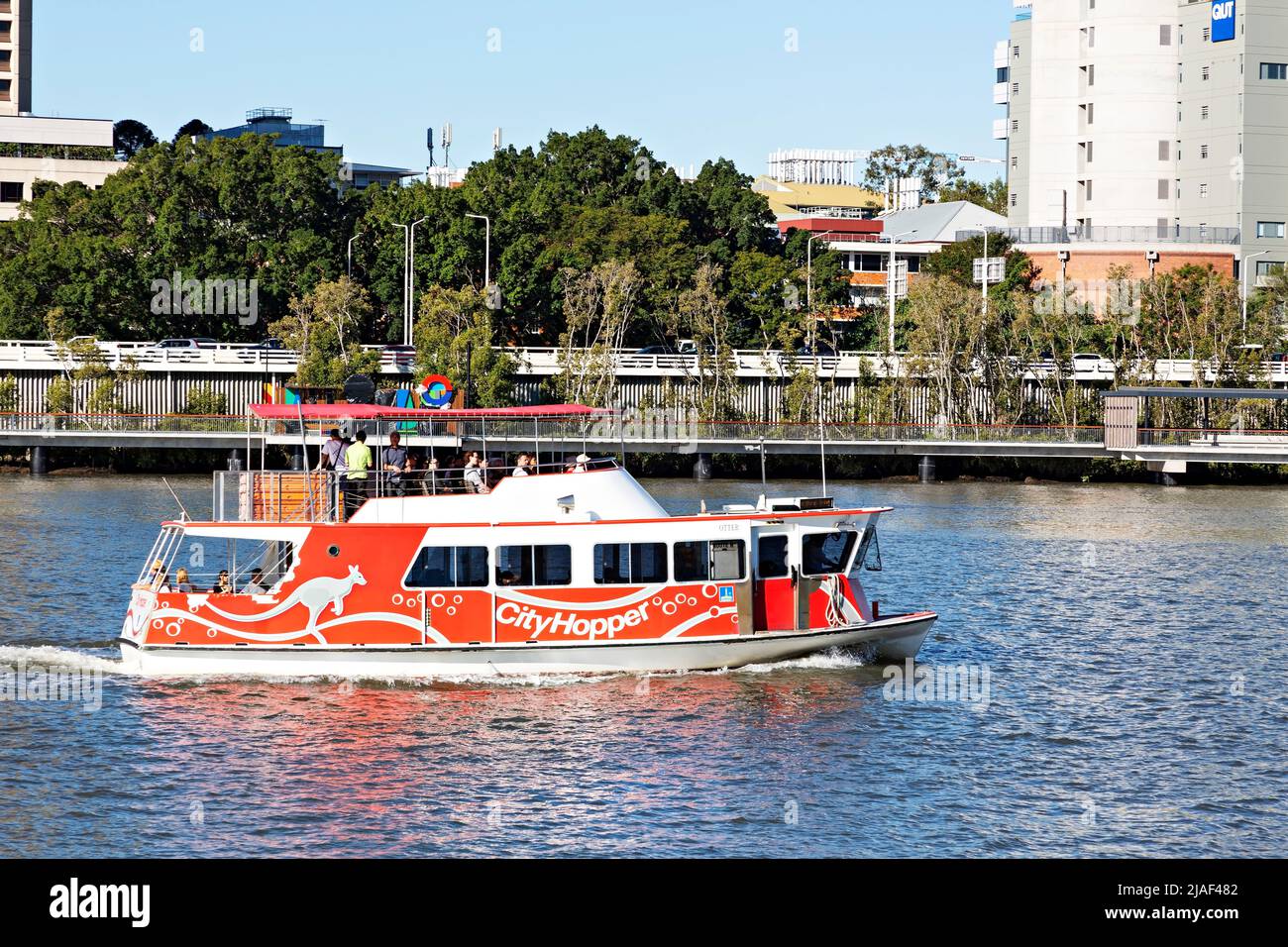 Brisbane Australie / le ferry City Hopper transporte des passagers le long du fleuve Brisbane. Banque D'Images