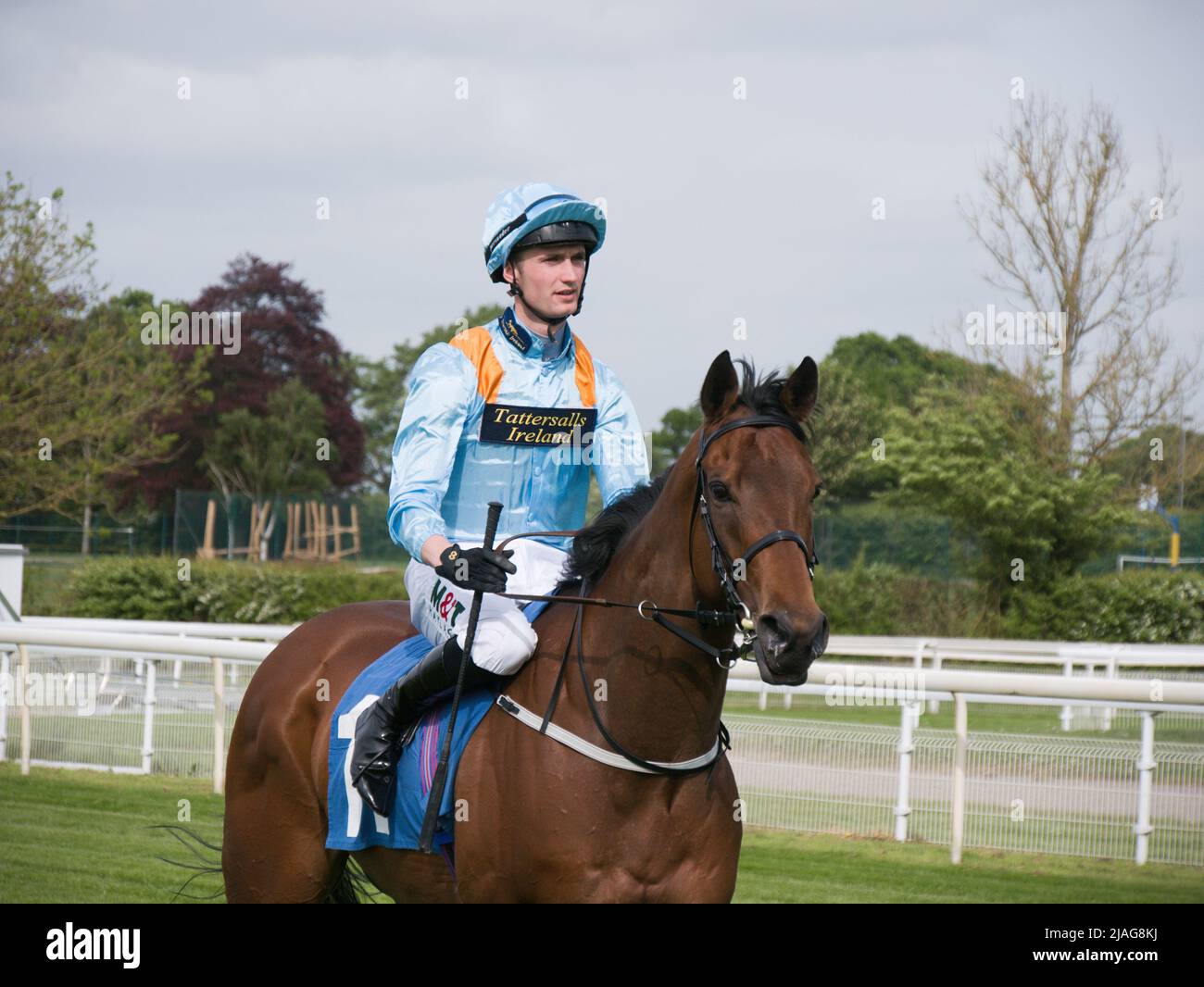 Jockey Jack Garritty sur Outrun The Storm à York races. Banque D'Images